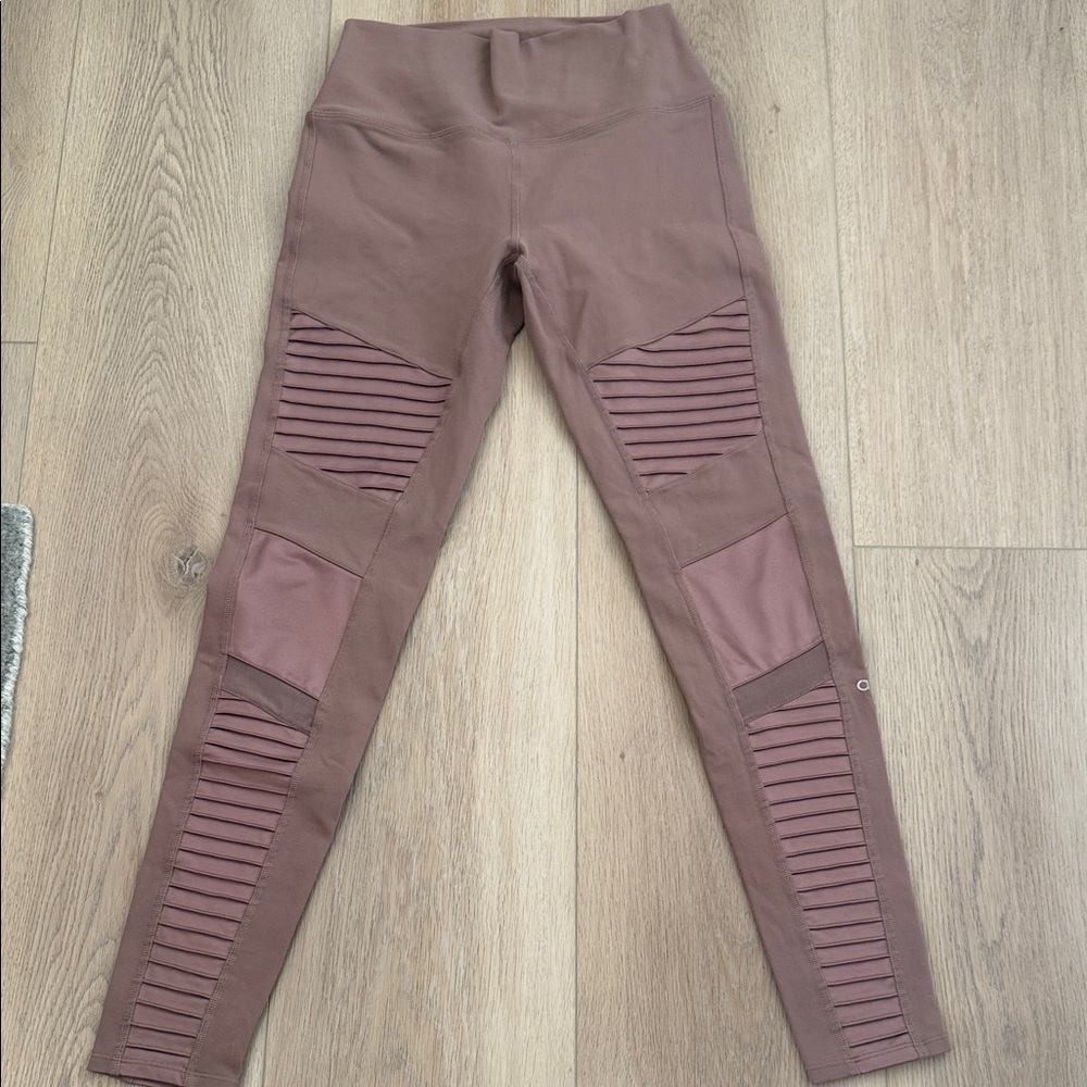 ALO Yoga Dusty Rose Motto Leggings